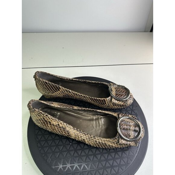 Stuart Weitzman Women's Lucid Python-Print Ballet Flats Size 8N - Picture 2 of 7